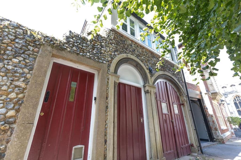 Central Medieval Grid Unique Home With Gated Parking Bury St. Edmunds ภายนอก รูปภาพ