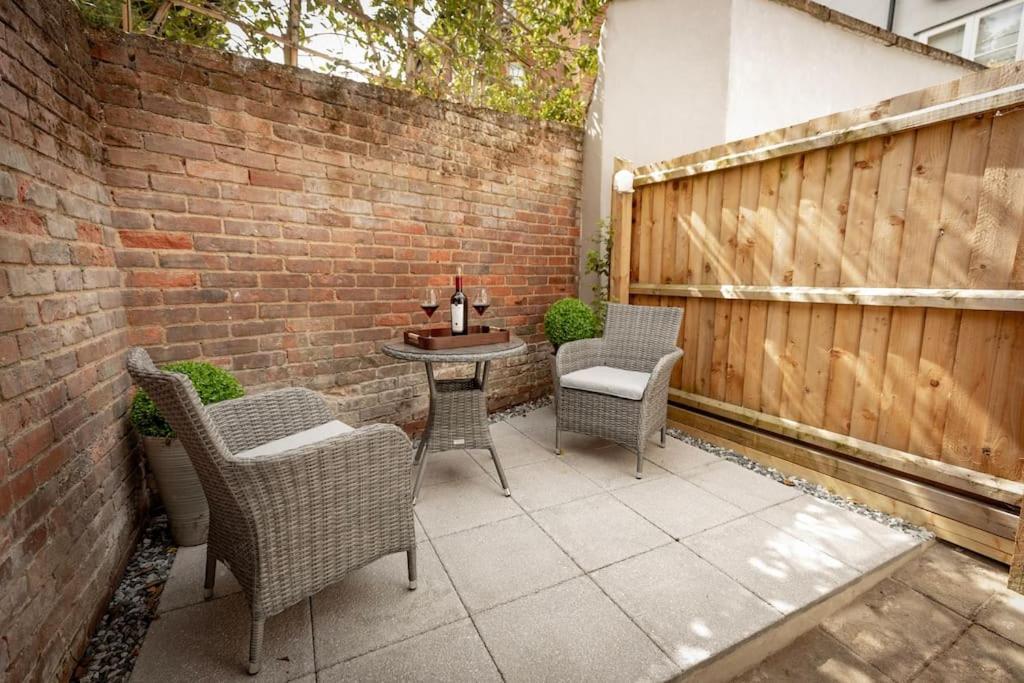 Central Medieval Grid Unique Home With Gated Parking Bury St. Edmunds ภายนอก รูปภาพ