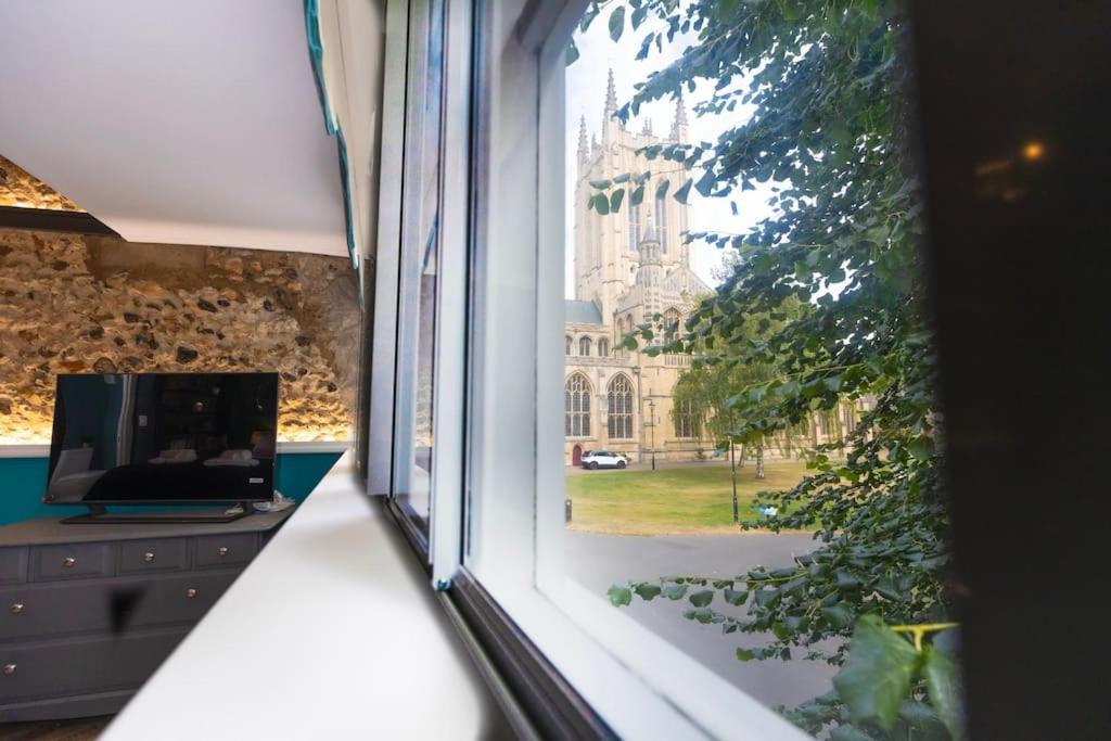 Central Medieval Grid Unique Home With Gated Parking Bury St. Edmunds ภายนอก รูปภาพ