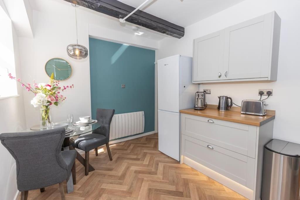 Central Medieval Grid Unique Home With Gated Parking Bury St. Edmunds ภายนอก รูปภาพ