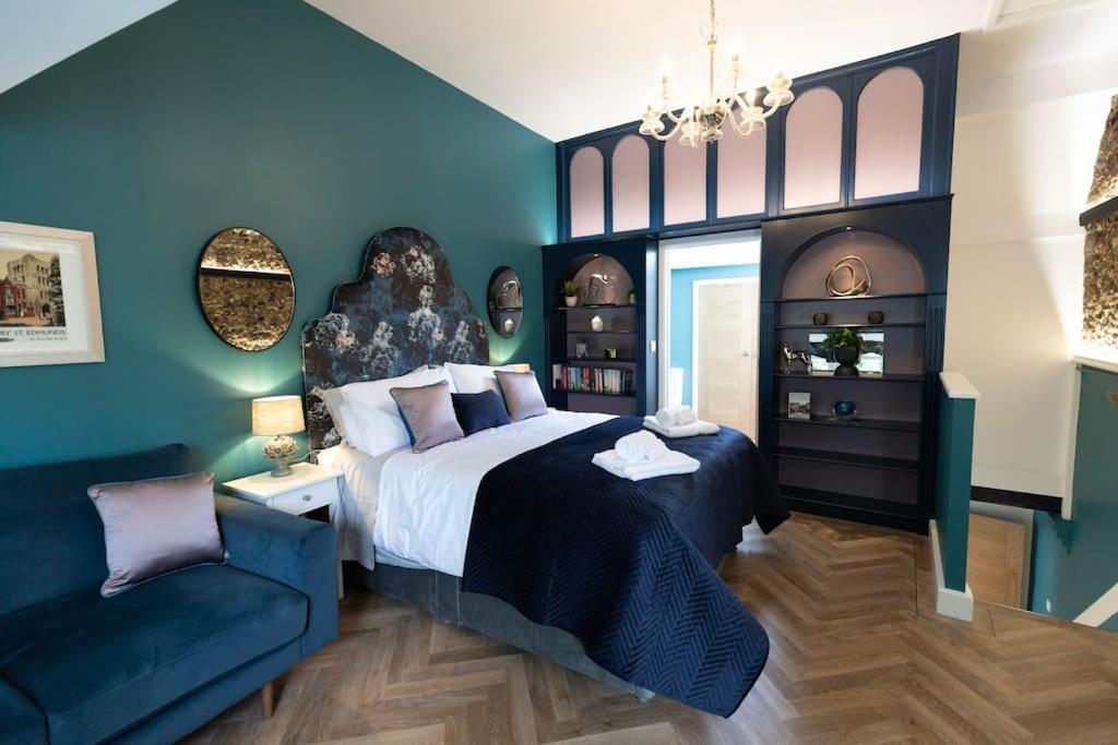 Central Medieval Grid Unique Home With Gated Parking Bury St. Edmunds ภายนอก รูปภาพ