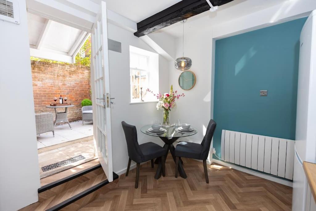 Central Medieval Grid Unique Home With Gated Parking Bury St. Edmunds ภายนอก รูปภาพ